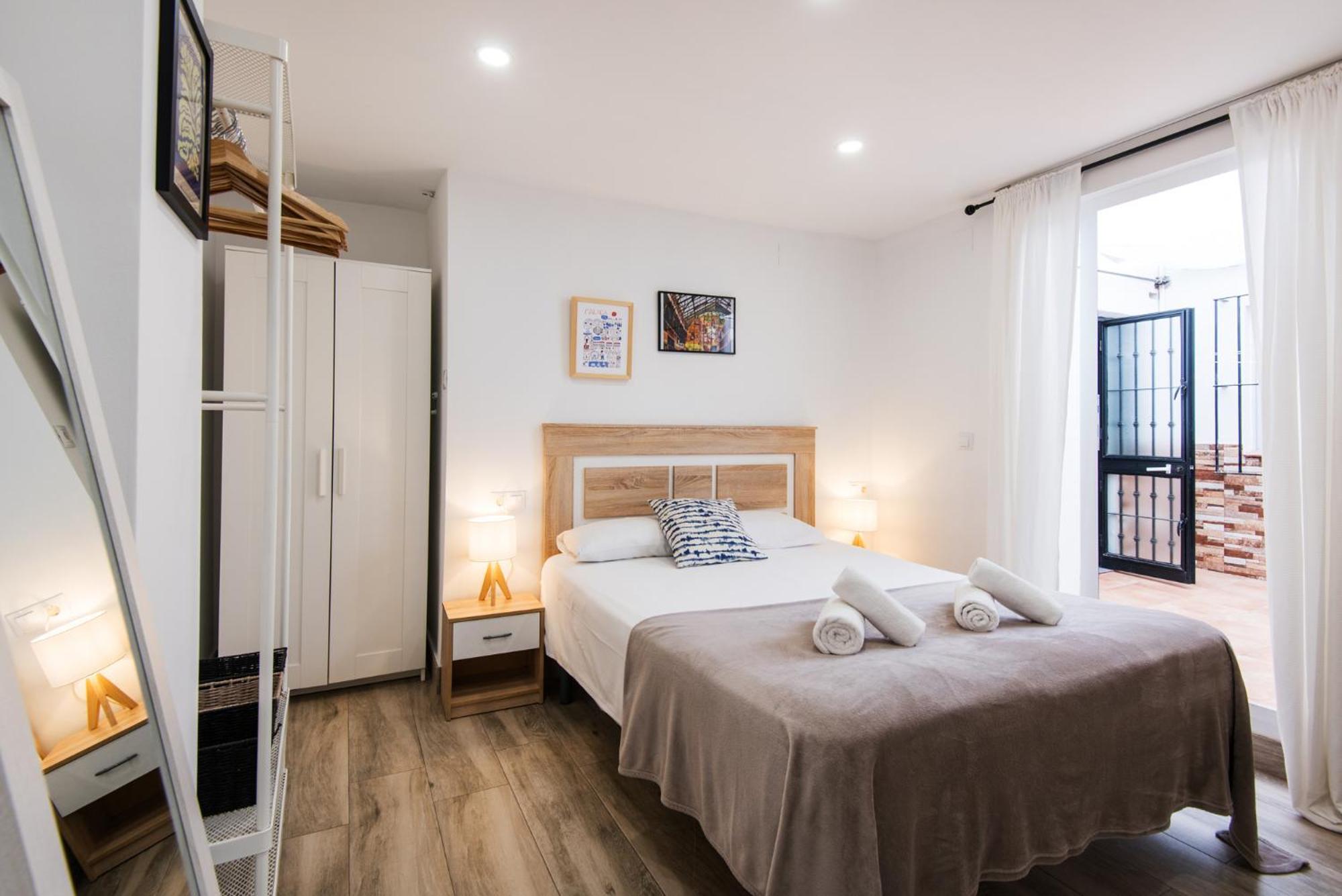 New Street Fantasy 2 Center Apartment *
