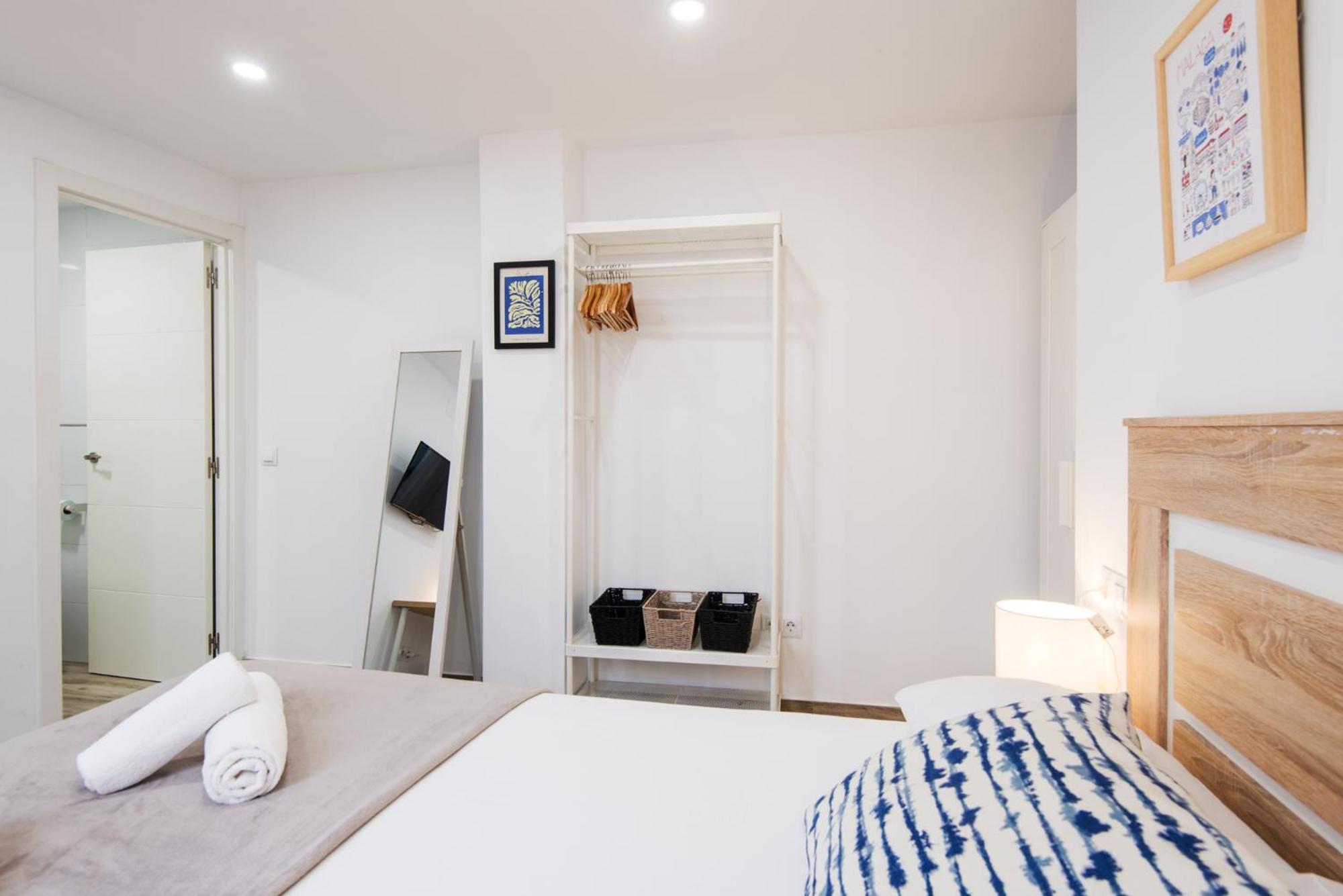 New Street Fantasy 2 Center Apartment *